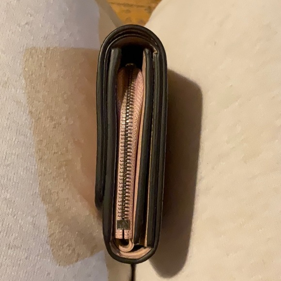 Louis Vuitton - Compact Iris Wallet - Magnolia (excellent condition) - Picture 4 of 7